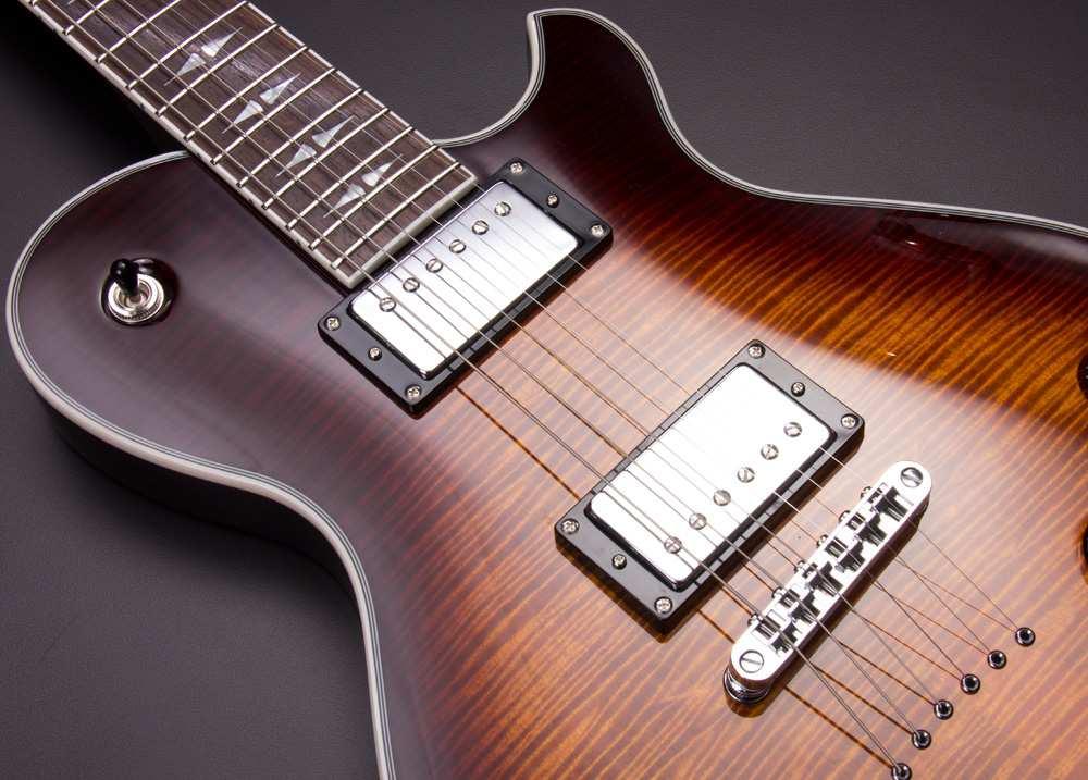 MICHAEL KELLY PATRIOT DECREE - Chitarra elettrica - Caramel Burst