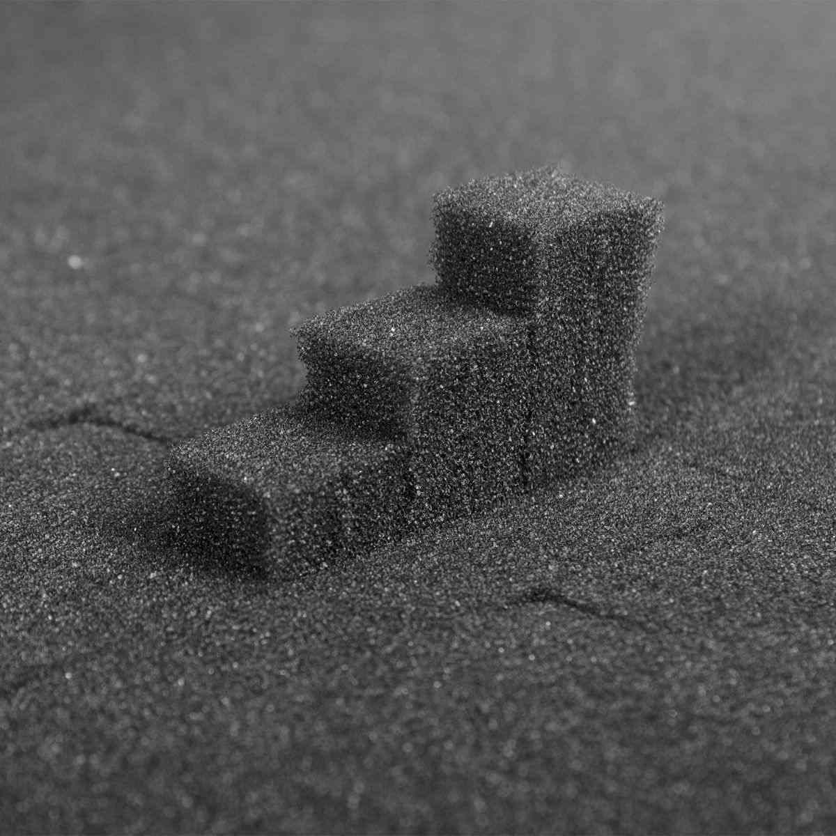 Udg u93010sl - ultimate pick foam flight case multi format  l black