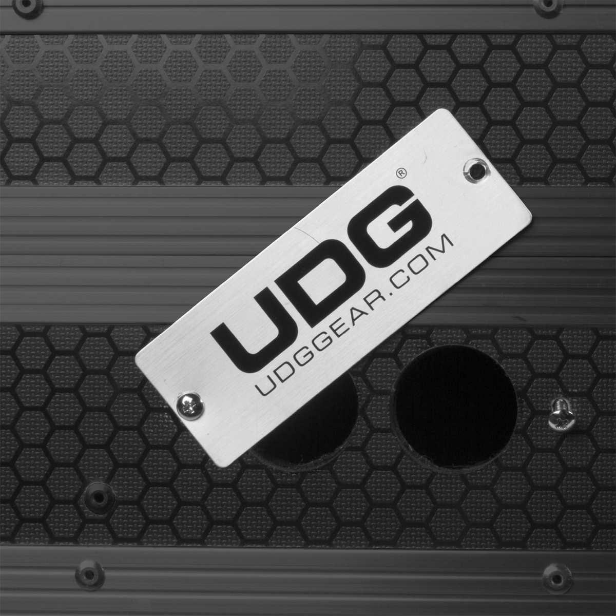 Udg u91075bl - ultimate flight case pioneer xdj-rx3 black plus (l&w)