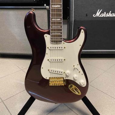 Fender squier 40th stratocaster ruby red metallic - usato