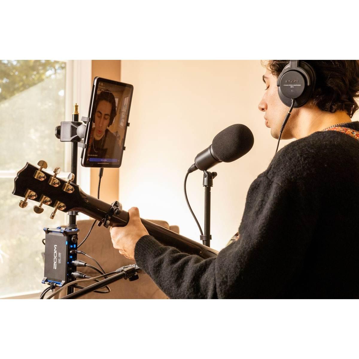 ZOOM UAC-232 - Interfaccia audio/MIDI 2In/2Out - USB 3.0