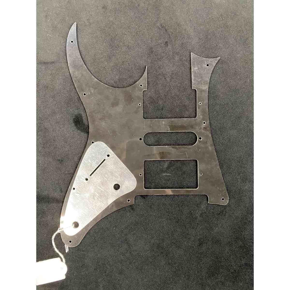 Ibanez battipenna nero per rg 777 signature