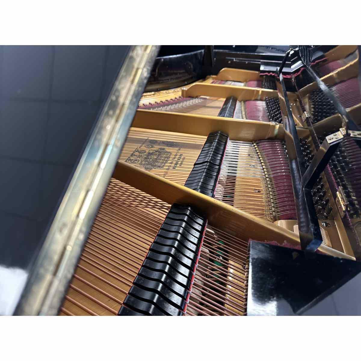 Kaps pianoforte a coda