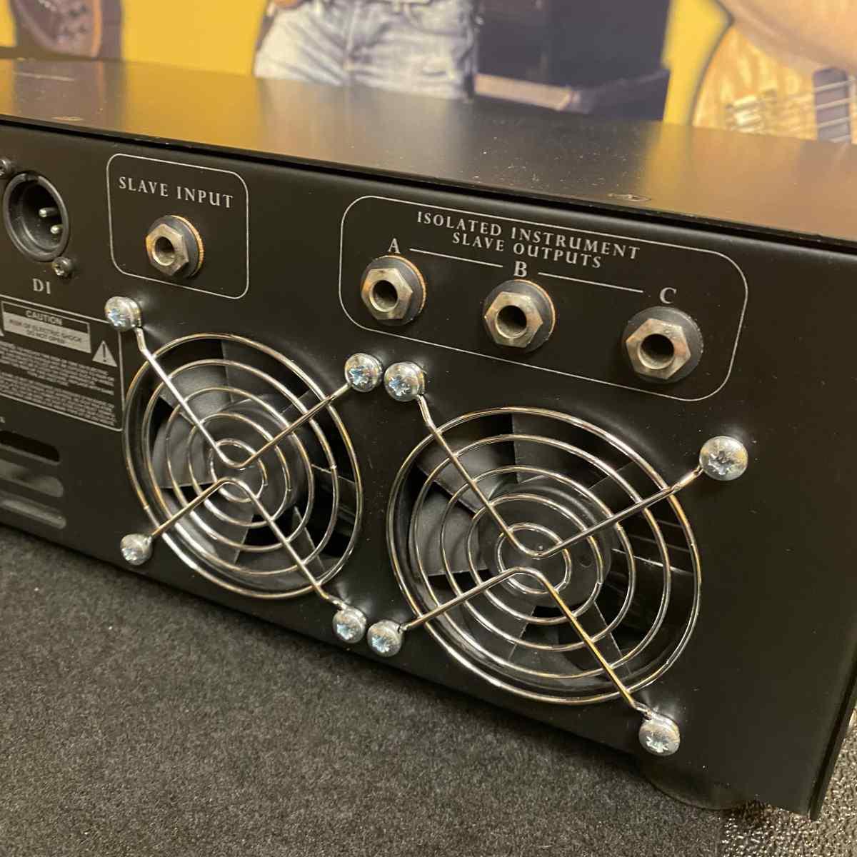 Ashdown butler 600 testata per basso  - usato garantito