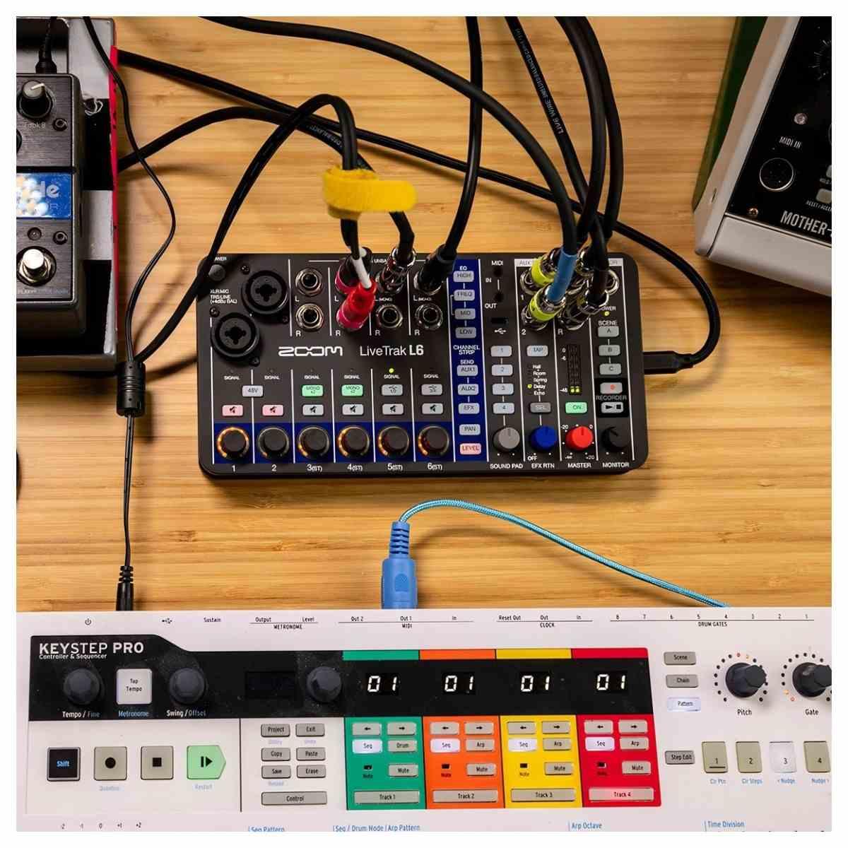 ZOOM L6 MIXER DIGITALE 6 CANALI - 32 Bit Floating Point