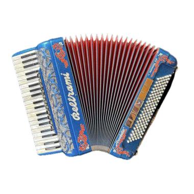 Beltrami fisarmonica 120 bassi 41 tasti, 3 voci + 1 in cassotto