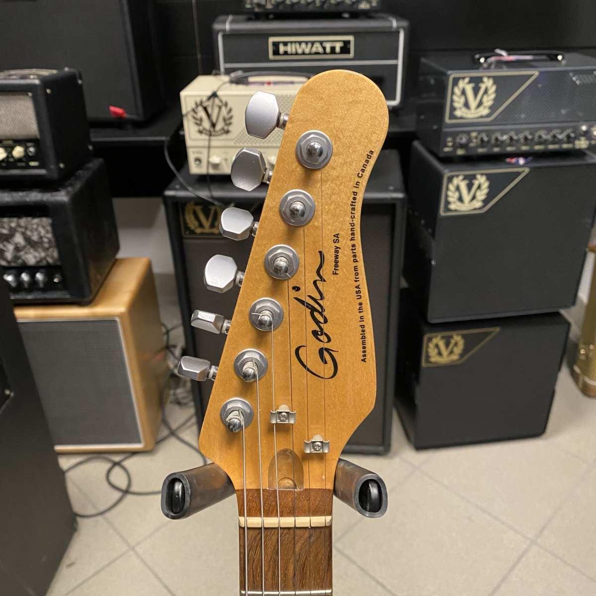 Godin Freeway Classic con piezo - -USATO GARANTITO