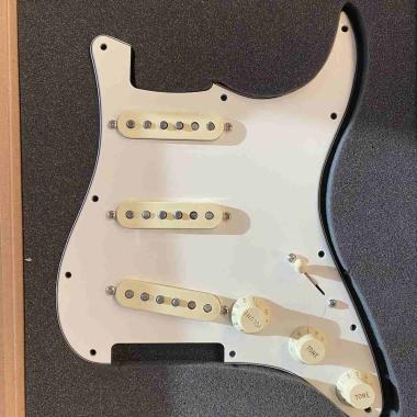 Fender Pre-Wired Strat® Pickguard, Original '57/'62 SSS Parchment 11 Hole - USATO