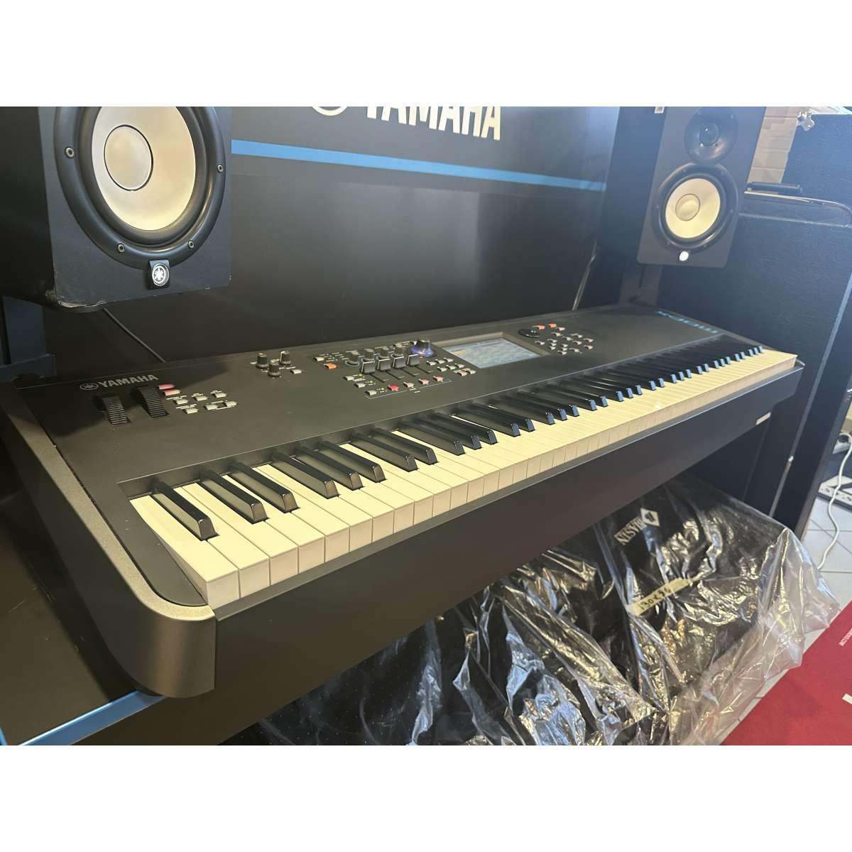 Yamaha modx8 usato garantito