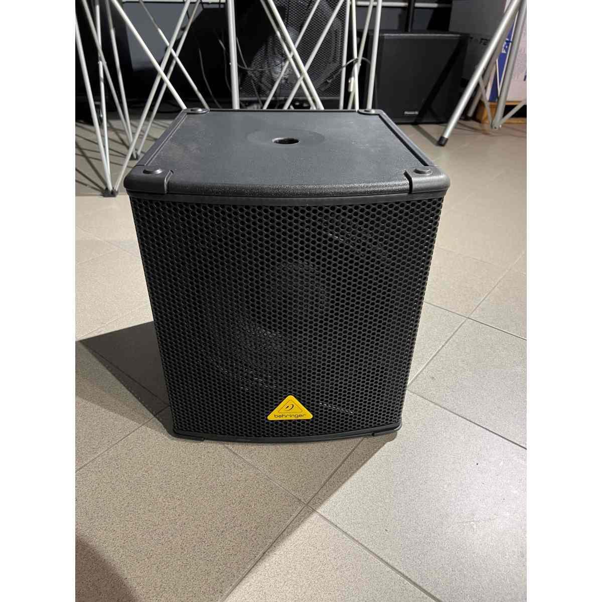 Behringer b1200d pro sub - ex demo