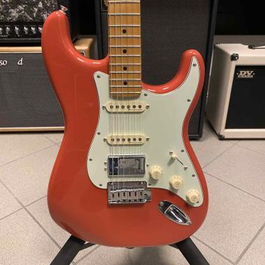 Fender player plus stratocaster hss fiesta red chitarra elettrica - usato garantito