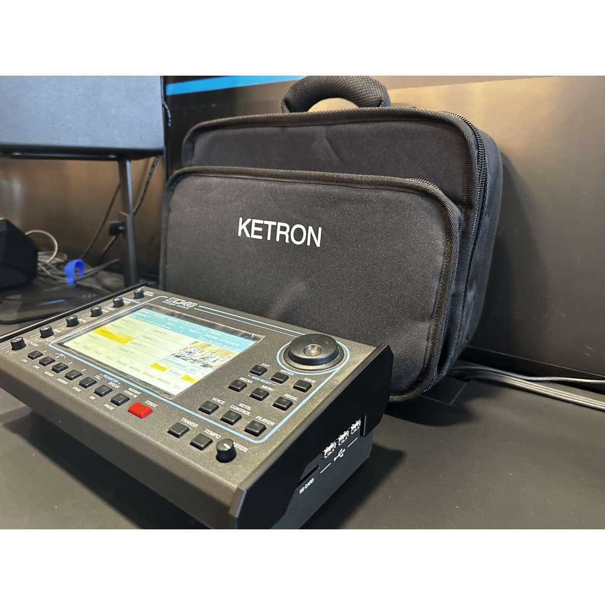 Ketron sd40 + borsa originale (usato)