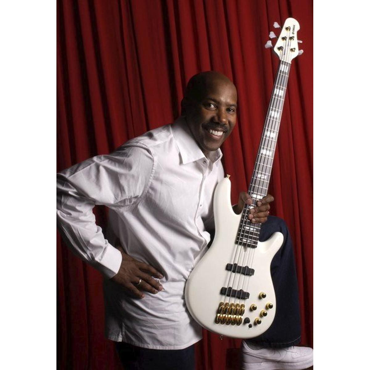 Yamaha bbne2 white nathan east signature basso elettrico 5 corde