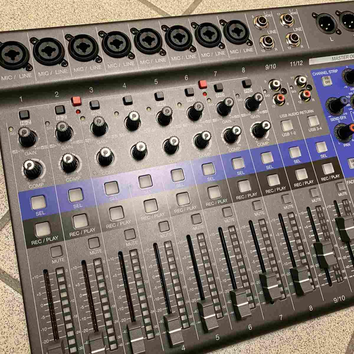 Zoom l12 mixer  - usato garantito