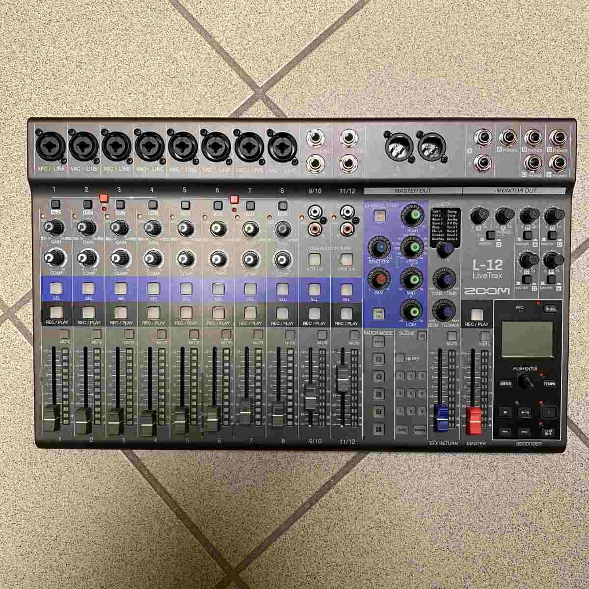 Zoom l12 mixer  - usato garantito